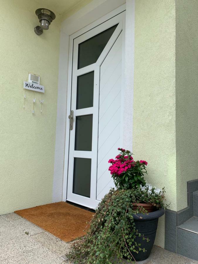 Haus Helga Apartment Lienz Exterior foto